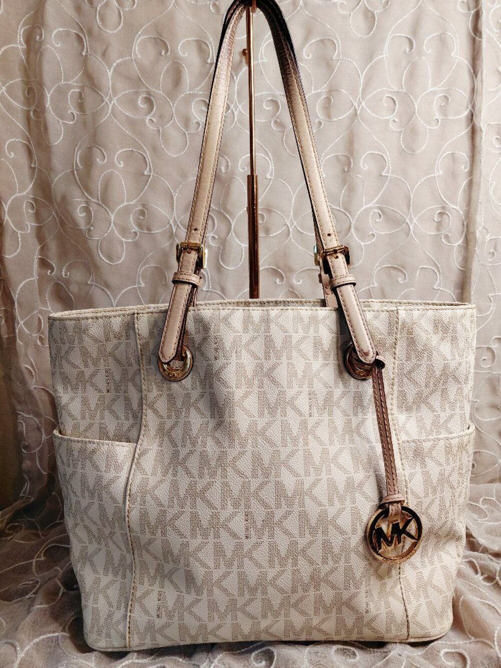 Michael Kors Vanilla Signature Tote